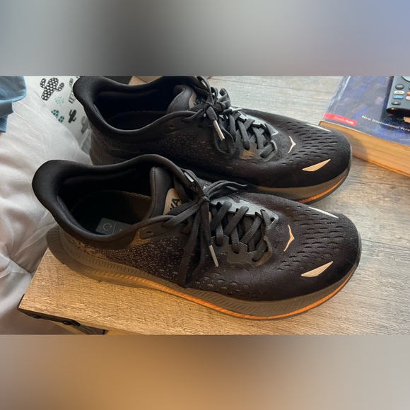 Hoka- - Picture 9 of 9